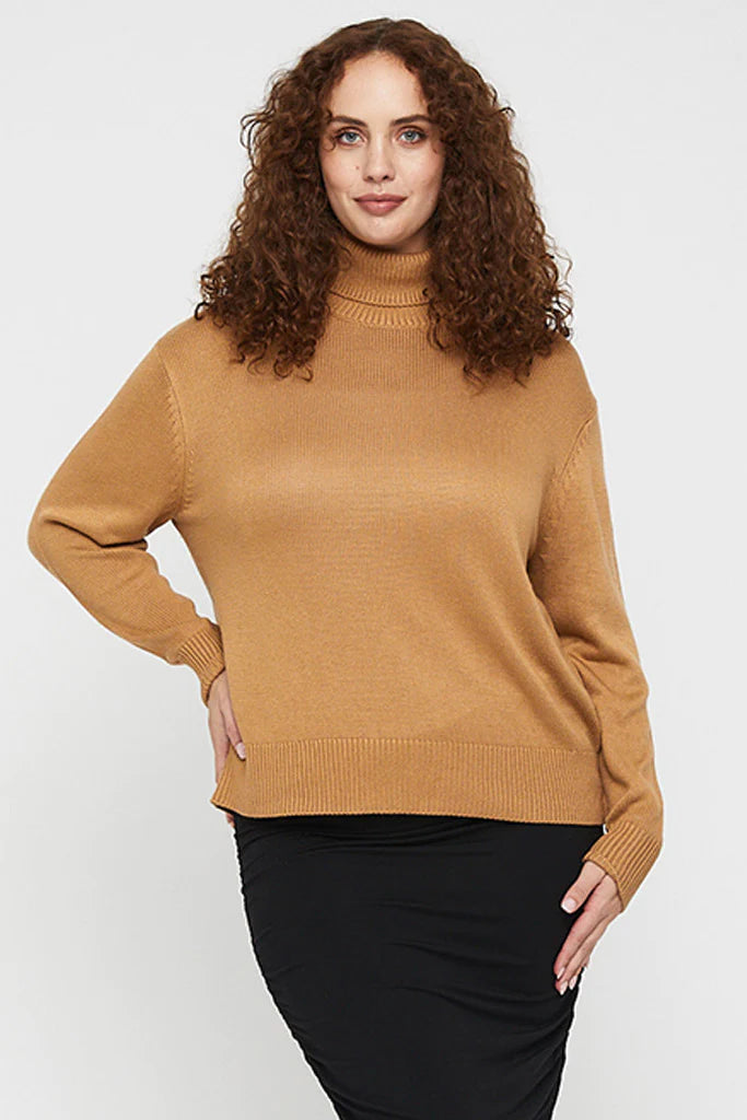 "Bamboo women's turtle neck jumper: Sustainable comfort for everyday wear, combining style and eco-consciousness."