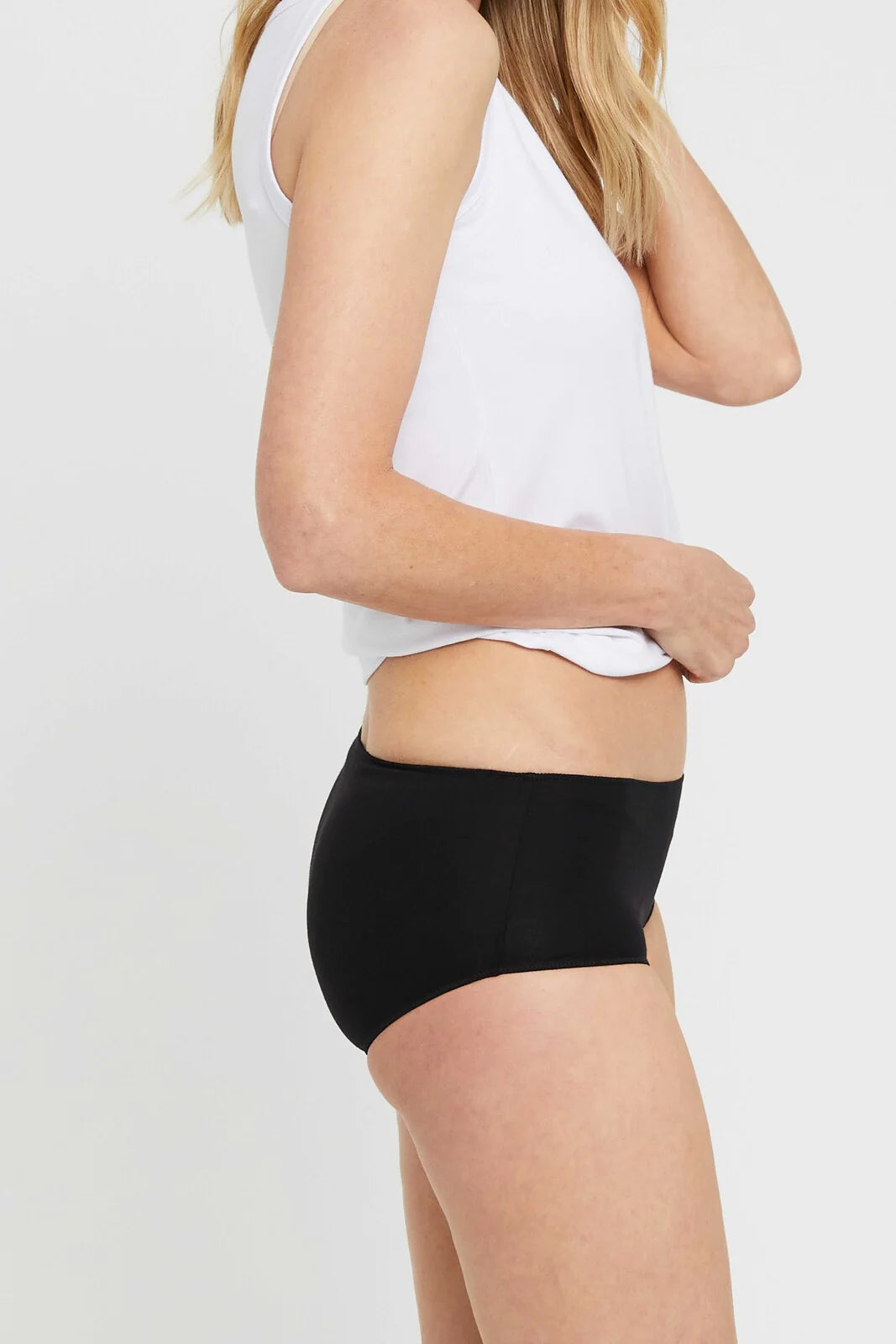 &quot;Bamboo women&#39;s underwear in black: Eco-friendly and luxurious for everyday wear.&quot;