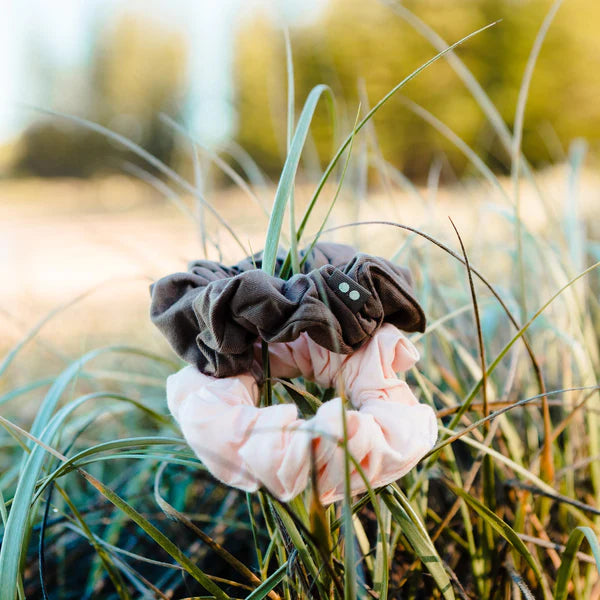 Revolutionize your look with Kooshoo&#39;s chic hair scrunchie. Sustainable style, effortless elegance. Grab yours today!