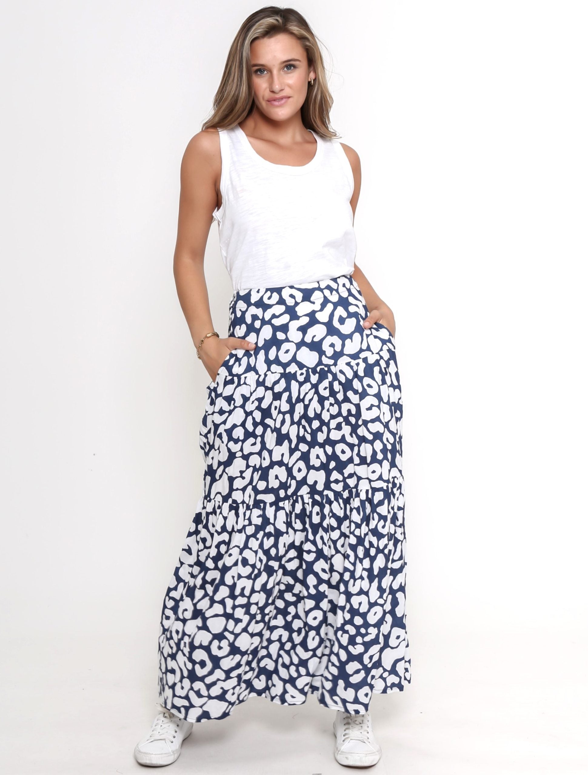 Elevate your wardrobe with our navy leopard print cotton long skirt. Effortlessly stylish, comfortable, and versatile. Perfect for any season. Buy today!