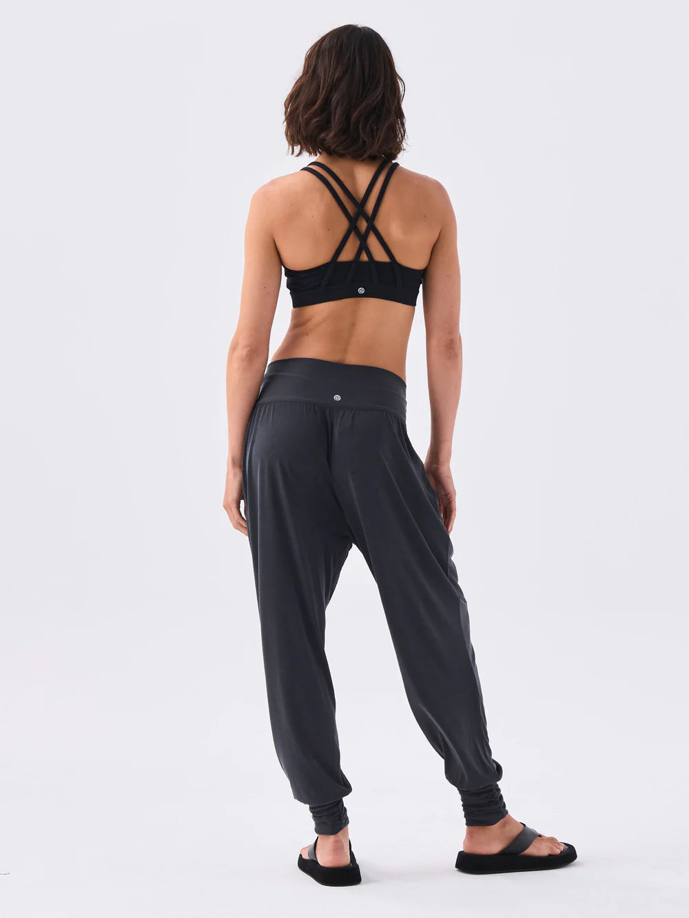 Upgrade your loungewear with our Loose Fit Soft Pants with Cuffs in Charcoal. Cozy, stylish, and versatile. Order yours today and relax in comfort!